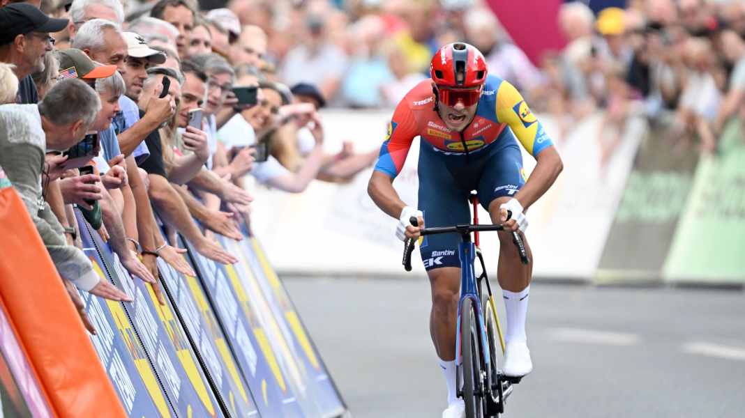 UAE Tour : Un cycliste italien chute juste avant l'arrivée
