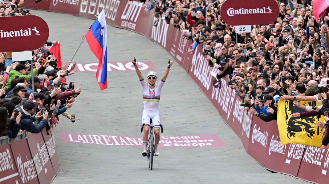 Course sur terre en Italie - Pogacar triomphe aux Strade Bianche - Koch troisième chez les femmes