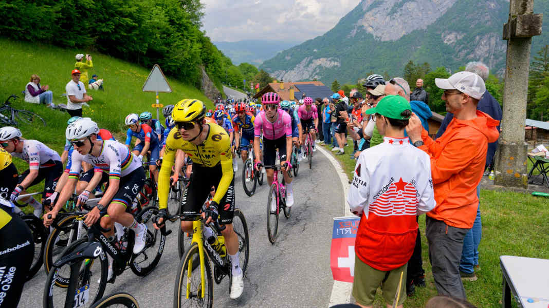 Lipowitz passe le test de la montagne contre Pogacar en Suisse romande