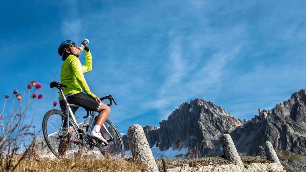 What helps against cramp during sport: Avoiding muscle cramp when cycling on a road bike