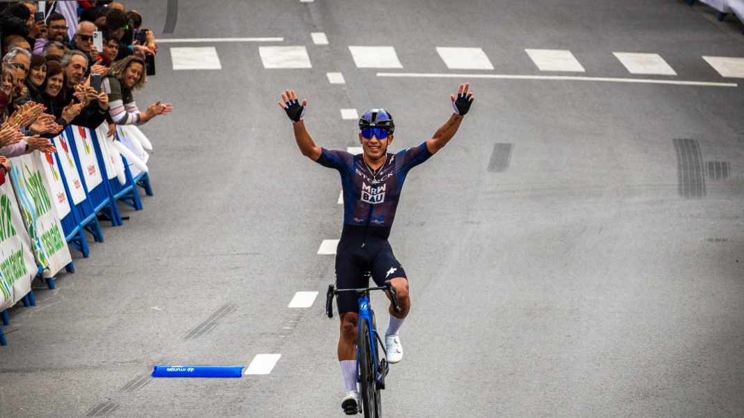 Vuelta Asturias 2026: Team Storck MRW Bau erfolgreich - Edgar Cadena gewinnt 2 Etappen