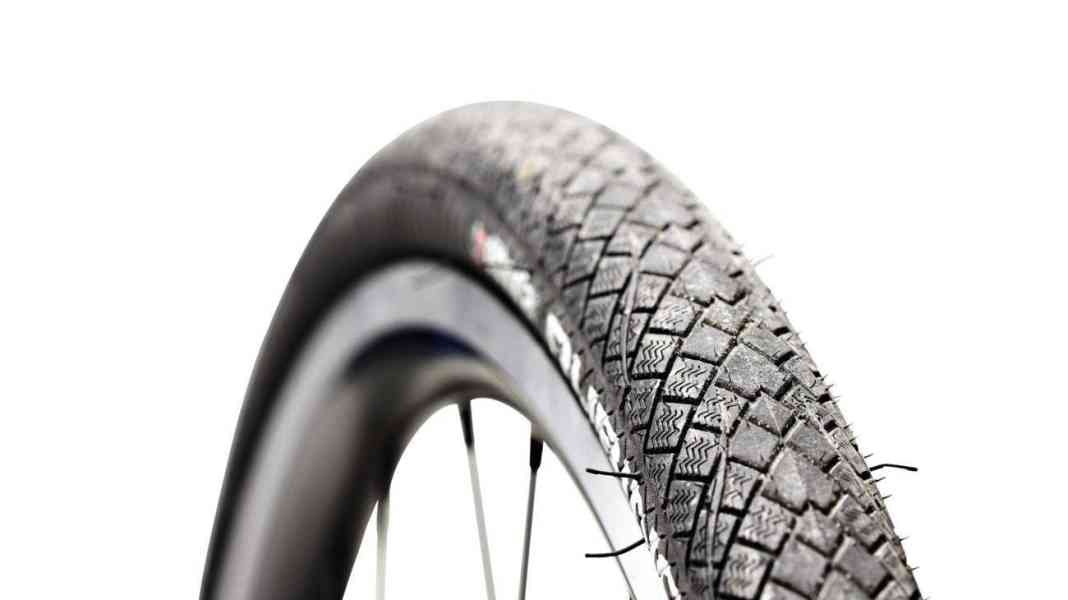 Road bike all-weather tyres 2020 in test - Wide road bike tyres for autumn & winter