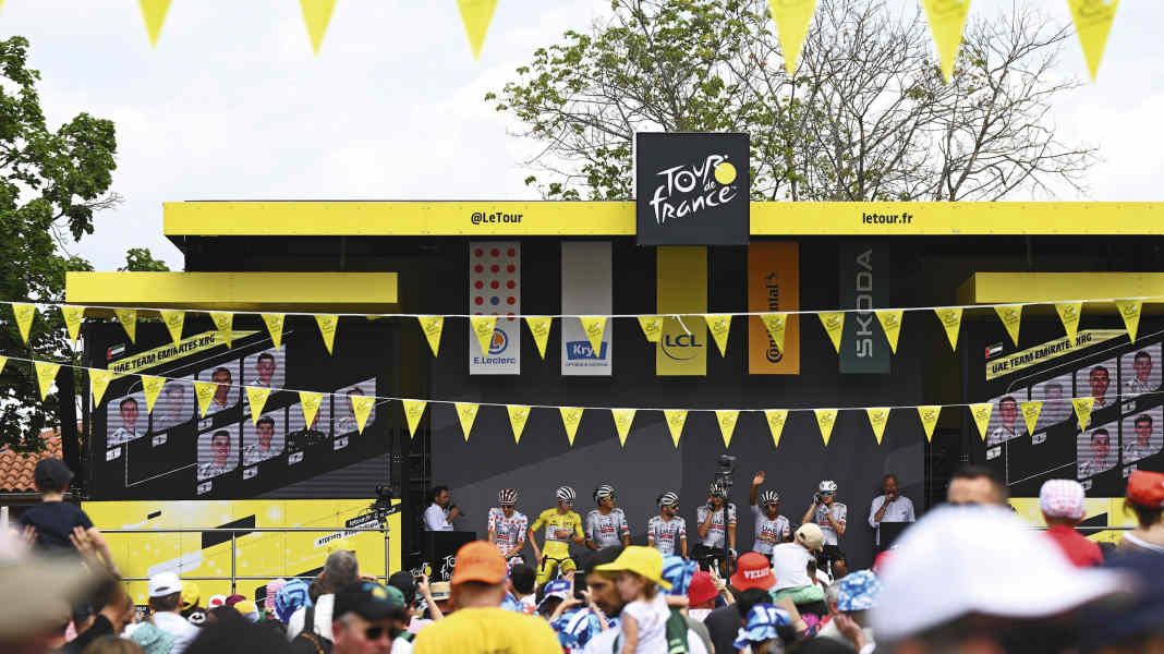 Tour de France: Gigantic open-air trade fair for the bicycle industry