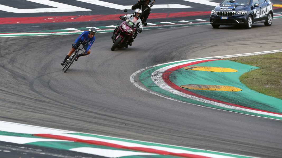 La femme la plus rapide du monde : Vittoria Bussi s'attaque au record du monde de l'heure à vélo