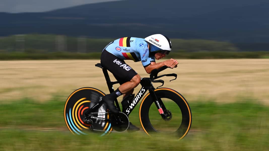 World Cycling Championships: Evenepoel crowned time trial world champion