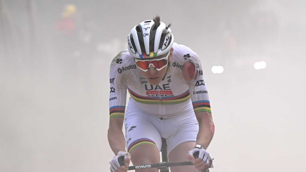 Course dans la poussière Strade Bianche : le prochain super-solo de Tadej Pogacar ?