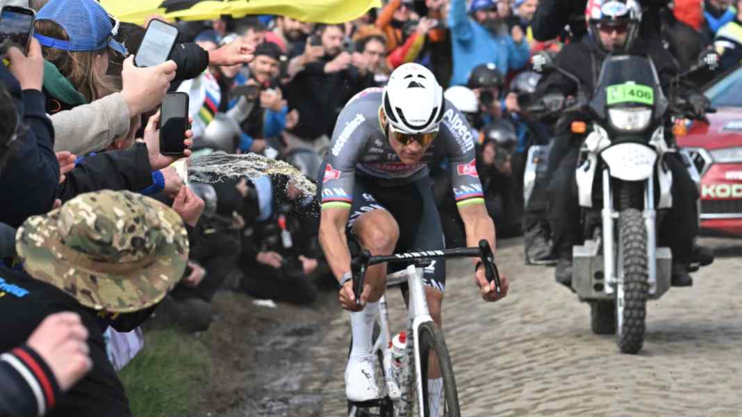 Le cyclisme a-t-il un problème de supporters? : Chronique des attaques contre Mathieu van der Poel