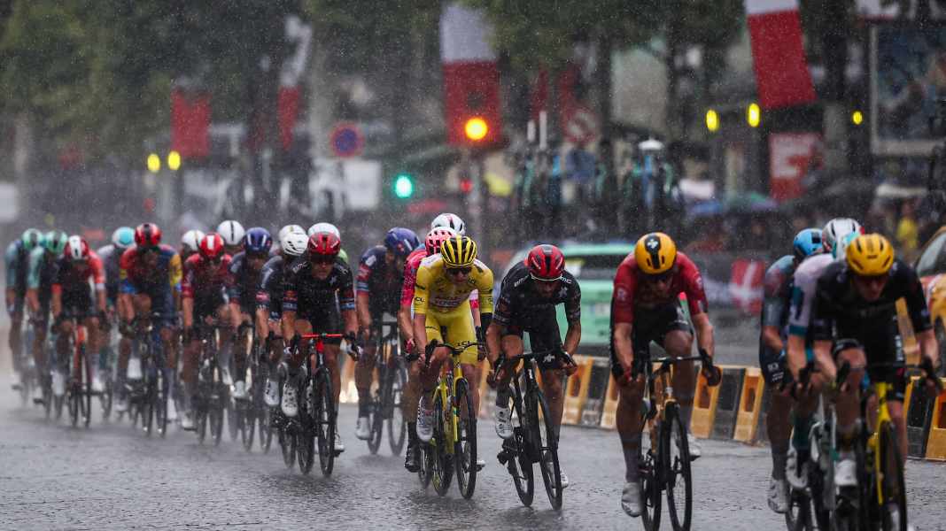 TOUR Tech Briefing: “The fastest aero bike is the key to success in Paris”