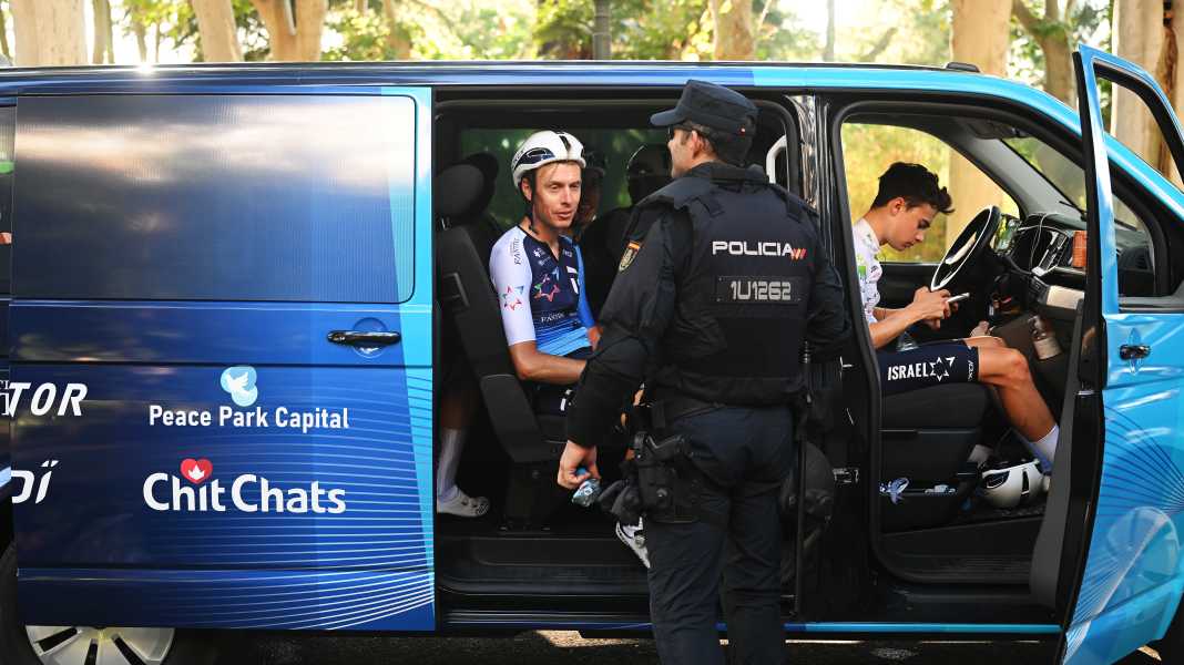 The pressure is growing: main sponsor Premier Tech demands name change for Israel-Premier Tech