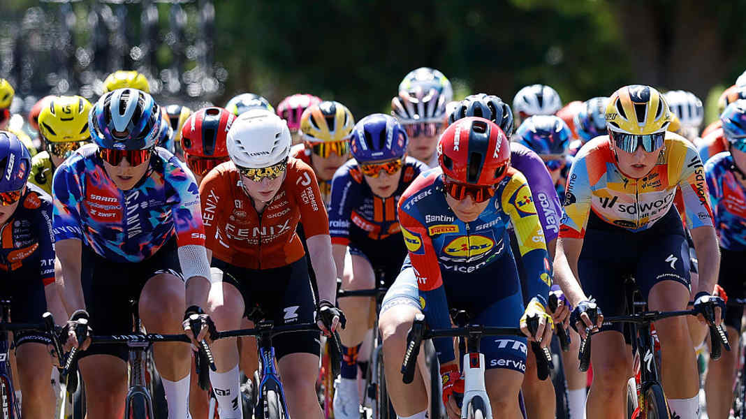 Premiere in der Women’s WorldTour: Frauen und Männer in Australien auf gleicher Strecke