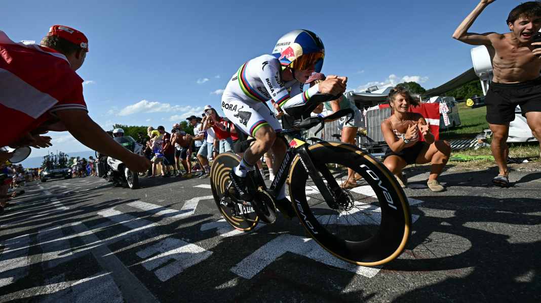 Tour de France - 16. Etappe: Red Bull zwischen Freude und Frust: Evenepoel gewinnt, Lipowitz nach Sturz raus