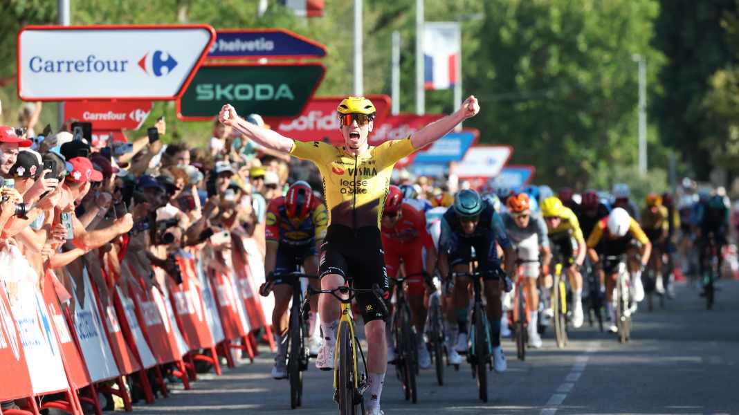 Vuelta a España 2026 - 2. Etappe: Brennan gewinnt im Sprint gegen Pogacar erste WorldTour-Etappe