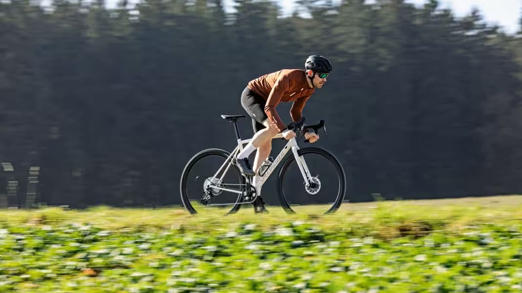 Bikes, clothing, tools: The best road and gravel bike offers in the winter sale