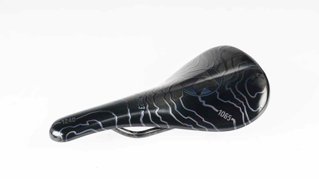 Selle de Riesel-Design : La "chaise Höhenlinien" testée par TOUR
