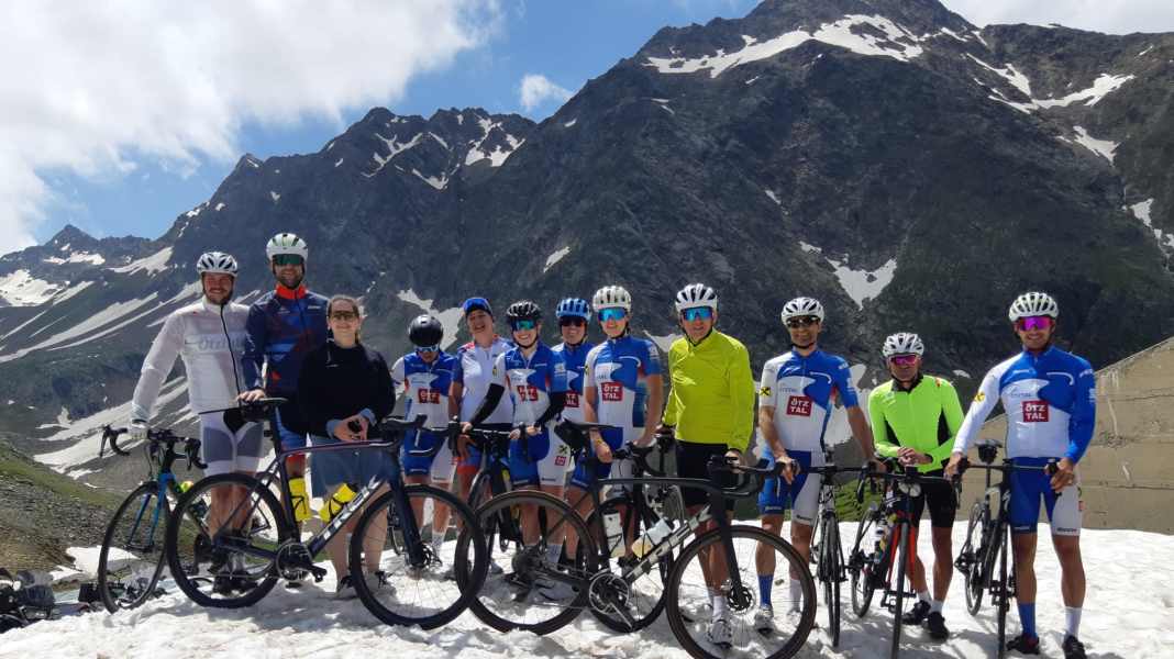 Ötztaler Radmarathon : L'équipe du CO lors du test du parcours