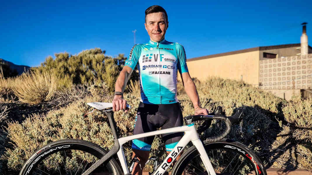 Cycling oldie finds new team: Pozzovivo beckons Giro record at the age of 41