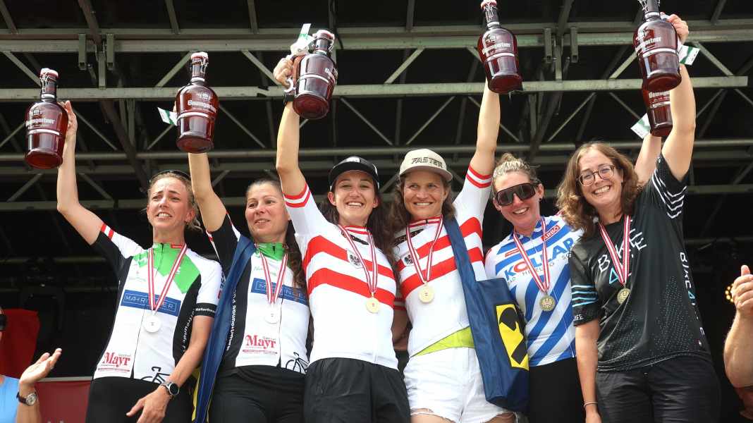 Elena Roch and Anna Bachmann win Austrian ultra cycling championship title