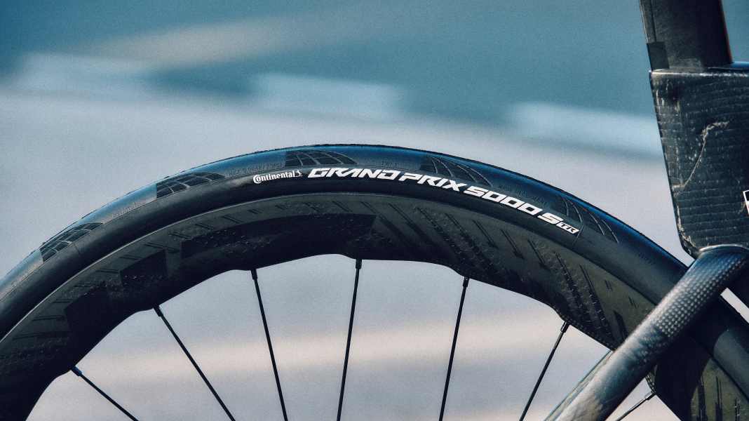 Neue Continental GP5000: Conti setzt auf breite Reifen