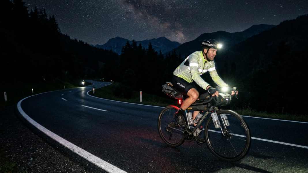 Étude sur l'ultracyclisme : ceux qui dorment plus longtemps arrivent plus vite à destination