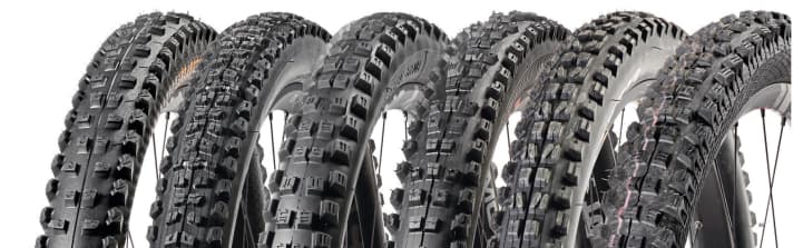 Test 2017: Enduro Reifen (v.l.n.r.): Conti Baron, Maxxis Aggressor, Vittoria Mota, Kenda Hellkat, Maxxis Minion DHF, Schwalbe Magic Mary