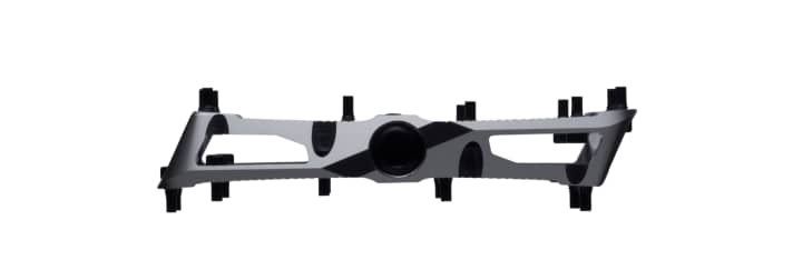 Race Face präsentiert das Turbine Flachpedal mit 3 mm Konkavität für maximalen Grip.
