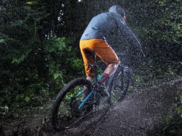 7 Verhaltenstipps für Fahrradfahrer in einem Gewitter