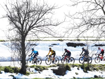11 Teile, die Rennradfahrer im Winter brauchen