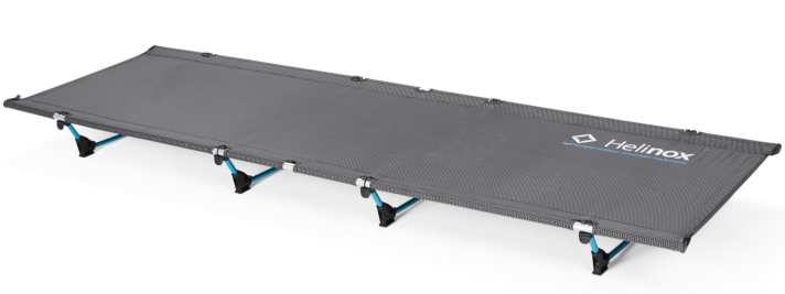 Helinox Lite Cot das Ultra-Light-Schlafliege. Preis: 329,95 Euro.