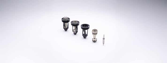 A regular shim stack with customised tuning sits on the Smooth Operator damping unit from Intend.