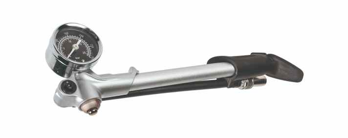 Mit solchen Dämpferpumpen fällt exaktes Suspension-Setup schwer. Die genaue PSI-Zahl lässt sich nur erahnen.
