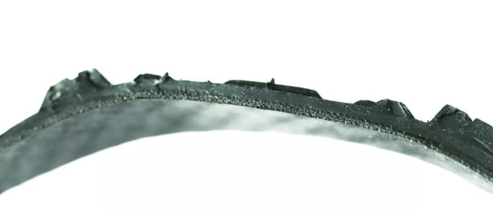 Reaver en coupe : la carcasse fine sans couche de protection supplémentaire offre une résistance à la coupure tout juste suffisante.