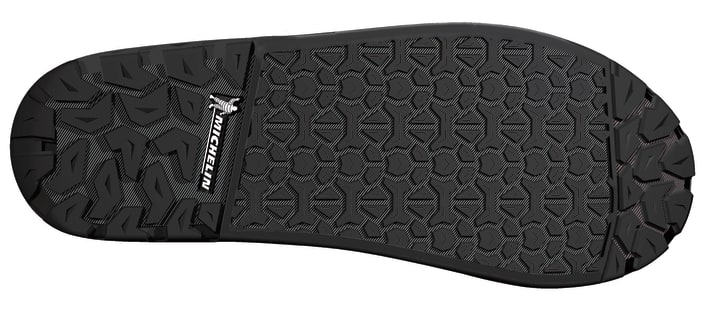   Die Sohle wurde mit Michelin entickelt und soll besonders griffig sein.