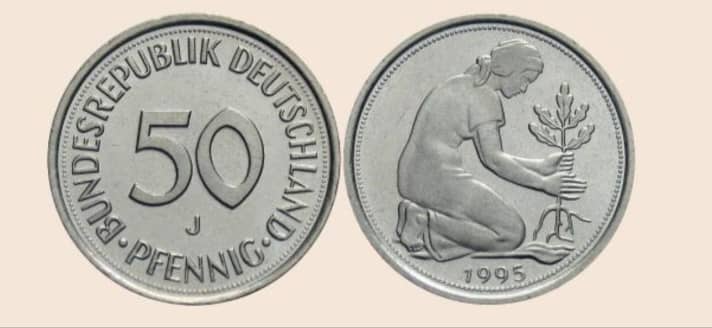 Die baumpflanzende Frau symbolisierte in Deutschland den flächendeckenden Wiederaufbau des Waldes.