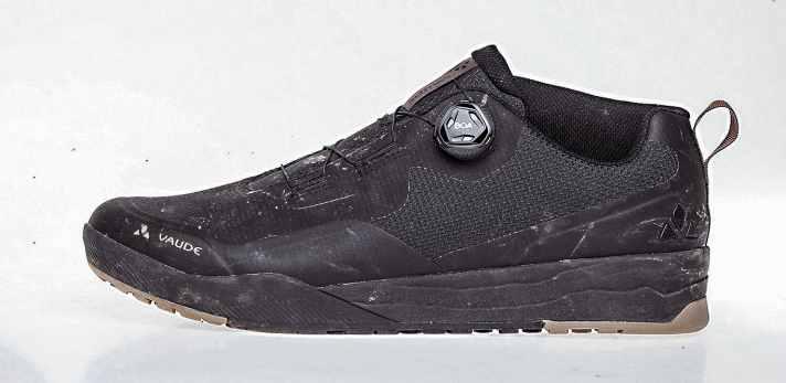 Ziemlich schwer, dafür auch gut geschützt. Die Schnürung des Vaude läuft nicht optimal