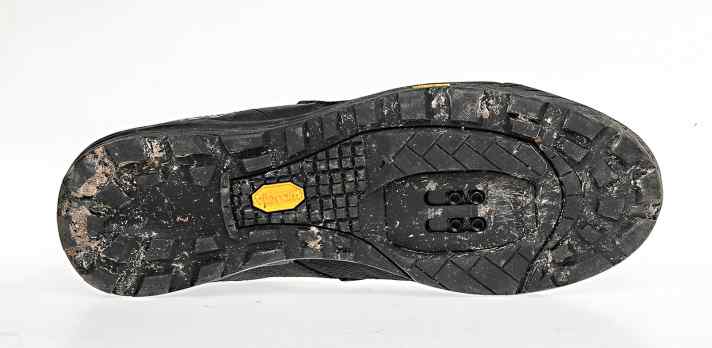 The Vibram sole with a coarse profile is a good choice for alpine terrain. Sher short cleat channel