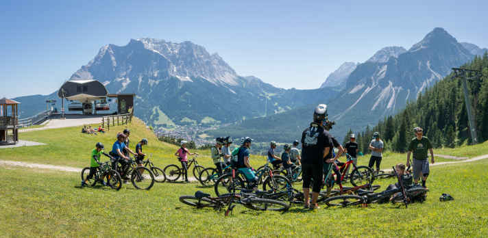 Nicht neu, aber nachhaltig umwerfend schön: das Panorama in der Tiroler Zugspitz Arena.