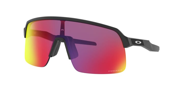 Die Oakley Sutro Lite kann mit Prizm-Road- oder Prizm-Trail-Torch-Gläsern fürs Mountainbike geordert werden.