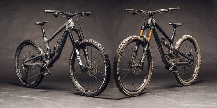 Enduro Duell Nukeproof Giga 275 Elite vs YT Capra Core 4 BIKE