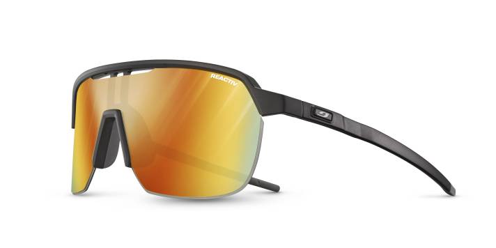 The Julbo Frequency impresses in terms of functionality and design. We are giving away a model of the high-quality sunglasses.