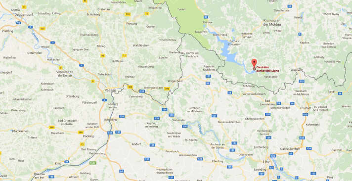   Lipno erreicht man von Passau in 1,5 Stunden, von Linz ist man mit dem Auto in einer Stunde dort.