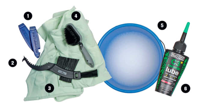 The optimal cleaning tool for the MTB drive. 