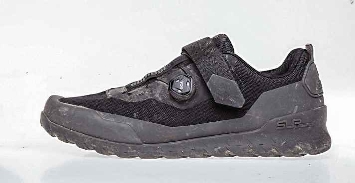 Solid choice for enduro riders and bikers who like to pedal hard. Top fastener made from Boa and Velcro