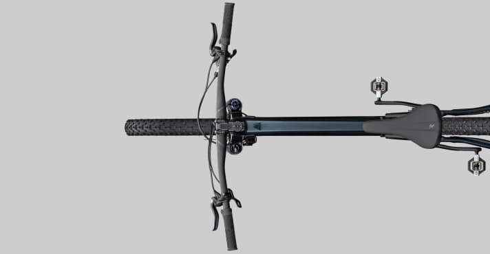 Short 35 mm stems and 780 mm wide handlebars have already proven themselves in the carbon models, here on the Radon Skeen Trail AL 8.0. The handlebars of the 7.0 models are two centimetres shorter.