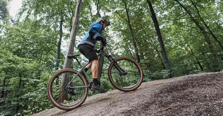 ... Even on a steep incline. Because the Mivice motor has enough power with 100 Nm.