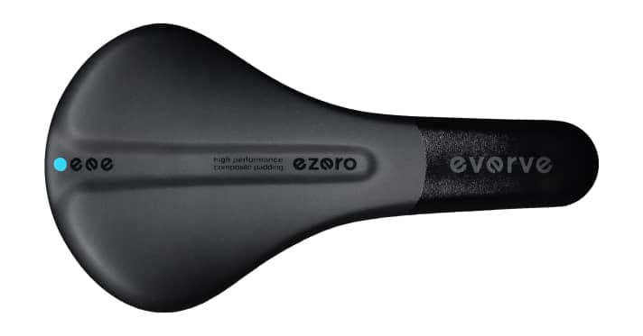   The Swabian company Everve is taking an unusual step with the <a href="https://www.everve.cc/ezero/" target="_blank" rel="noopener noreferrer nofollow">Ezero concept</a>: it is dispensing with the seat pad in the Lycra trousers and adapting the padding of the saddle accordingly. You can find out more about this <a href="https://www.bike-magazin.de/service/bike_wissen/bequem-sitzen-perfekter-sattel-ideale-sitzposition" target="_blank" rel="noopener noreferrer nofollow">new saddle concept here</a>.