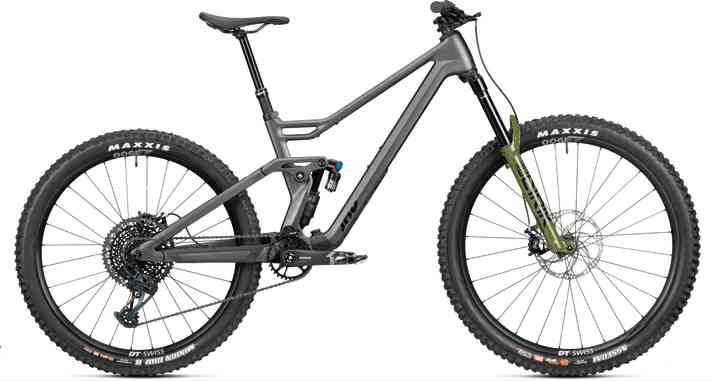 Less than six months on the market and already reduced by 1400 euros. The Radon Jab MX 9.0 currently costs just € 2999 instead of € 4399.