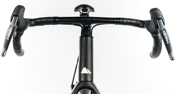 Wegen seiner Tragflächenform wird das Cockpit von Canyons Entwicklungsabteilung scherzhaft als “Antonow” bezeichnet.