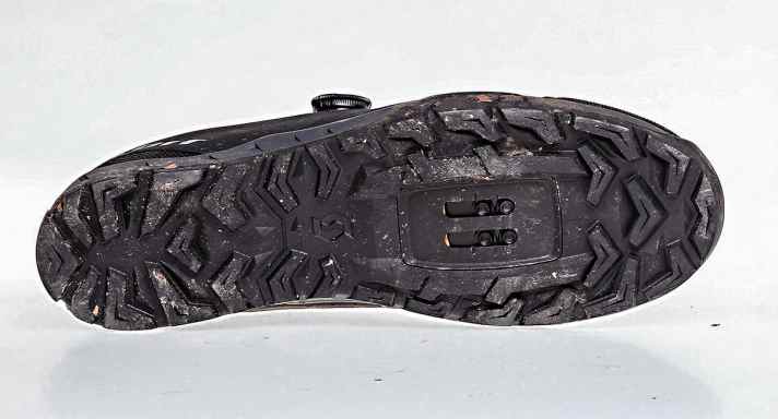 The tread provides good grip, the walking comfort is high