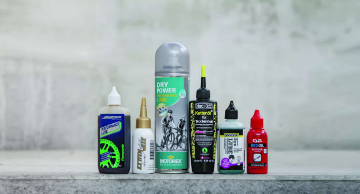 Holmenkol Performance Lube, Kettenwixe Duraglide, Motorex Dry Power Performance Lube, Muc-Off chain oil for dry conditions, Pedro's Syn Lube, R.S.P. Red Oil