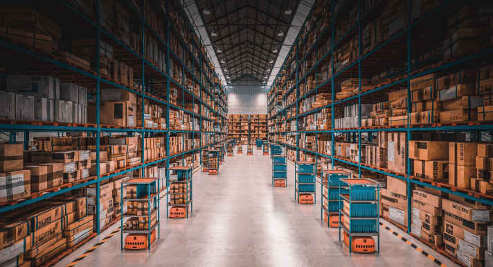 Optimistically ordered goods lead to overfilled warehouses, tied-up capital and a certain pressure to sell a lot.